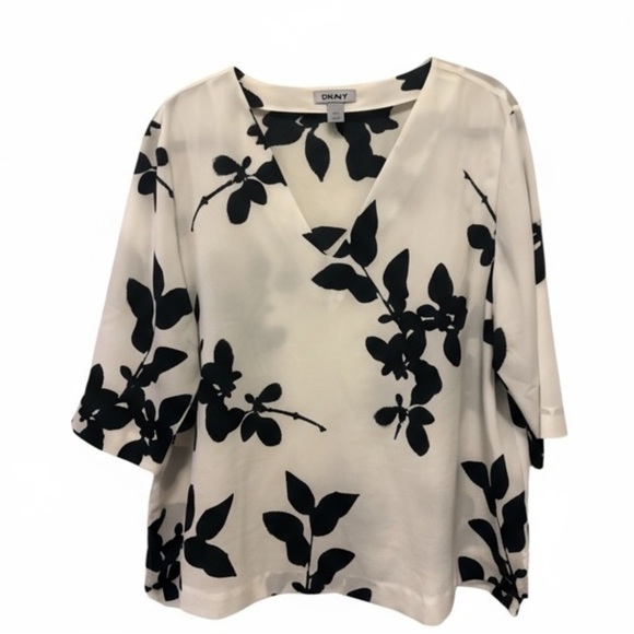 DKNY White and Black Floral Blouse with Relaxed Fit
Size XL - Picture 1 of 5